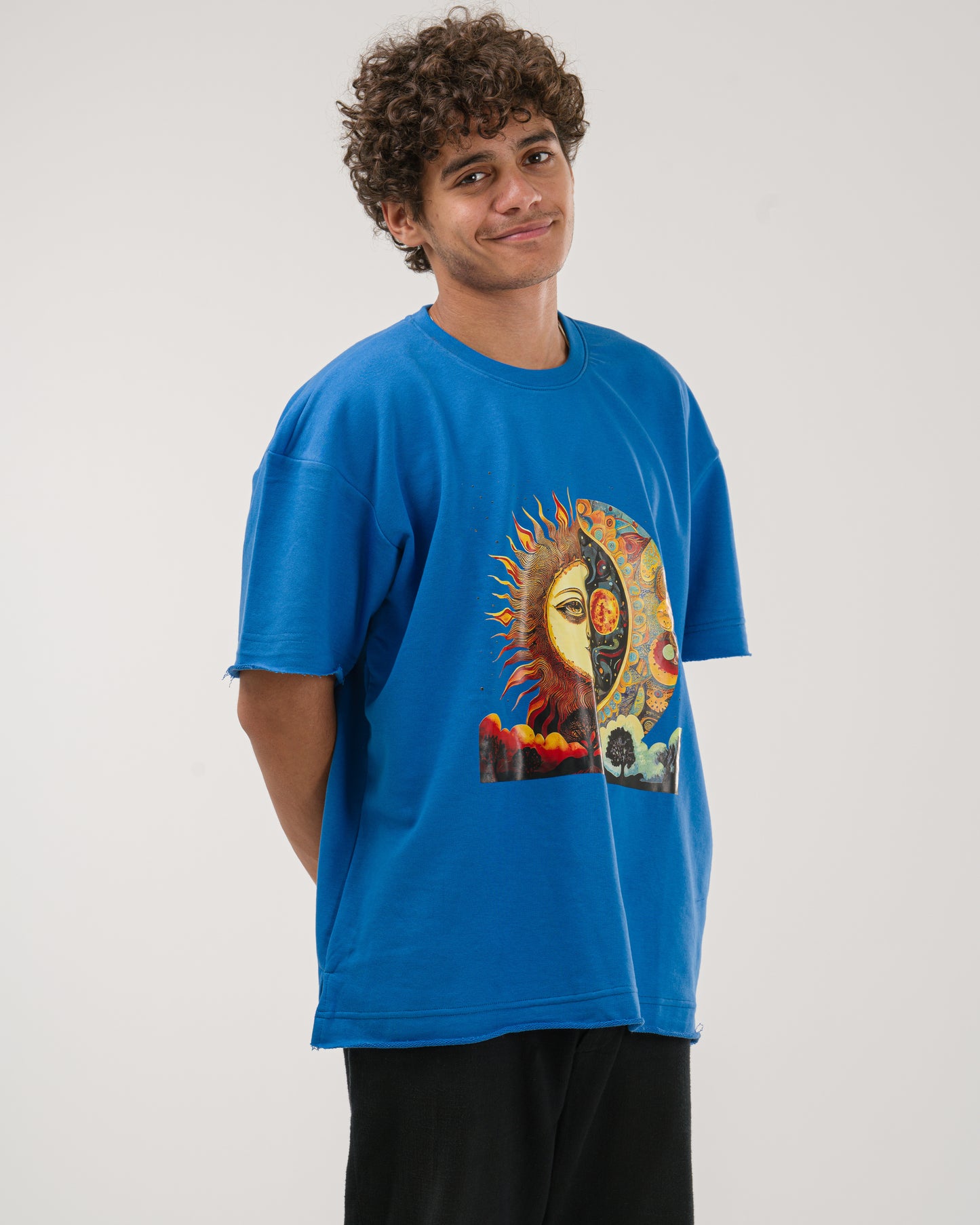 Oversized Celestial Sun and Moon T-Shirt - Blue